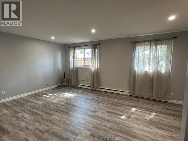 Photo - 222 St Clair St Unité 108