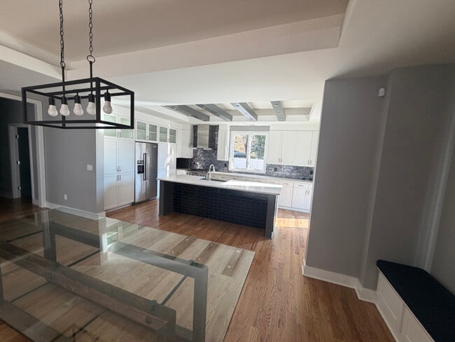 Building Photo - 1813 Crestline Ct NE