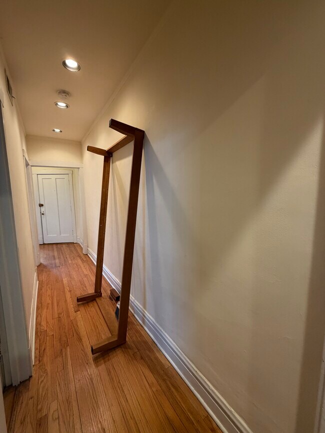 Photo - 4621 N Rockwell St Unit 3