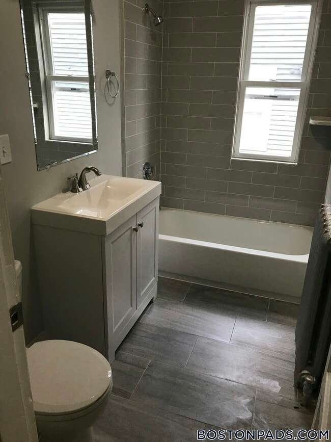 Photo - 109 Pleasant St Unidad 2