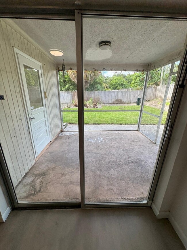 Photo - 3319 Grove Rd