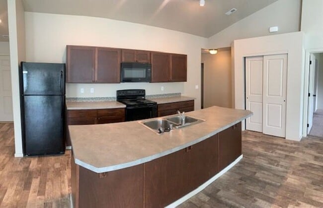 Photo - 1183 Unidad 821