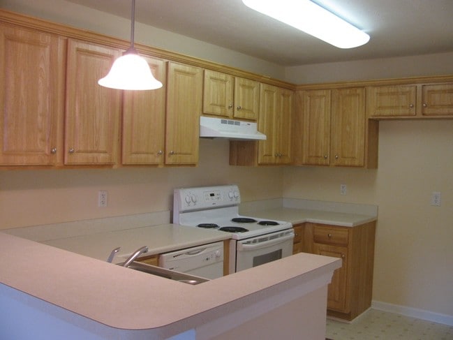 Photo - 633 Spencer-Farlow Dr
