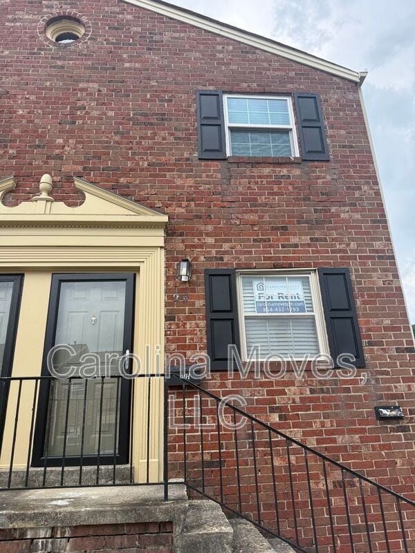Building Photo - 2530 E North St Unit 2-H
