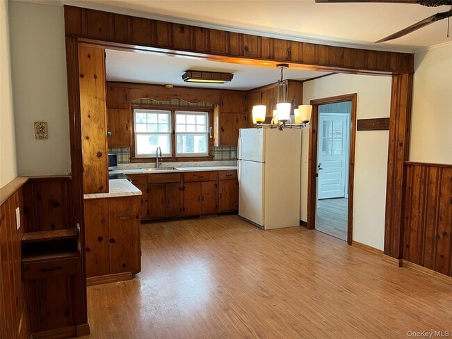 Building Photo - 16 Vail Ave