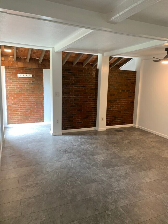 Photo - 39 Dilworth St