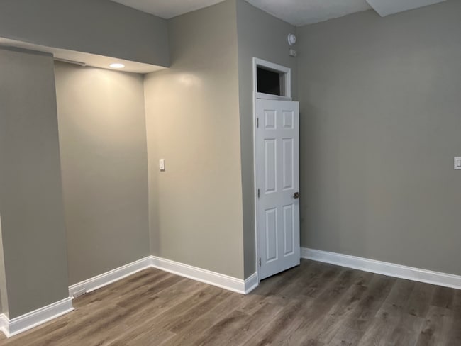 Photo - 2626 Master St