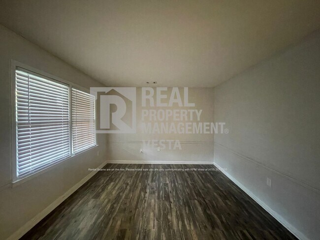 Photo - 406 Russell Pkwy Unit 8