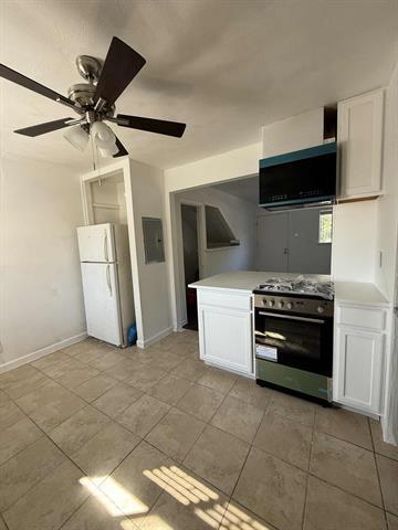 Photo - 321 La Salle Dr