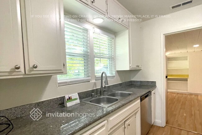 Photo - 3096 Yellowstone Ln