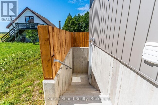 Photo - 486 Dawson St