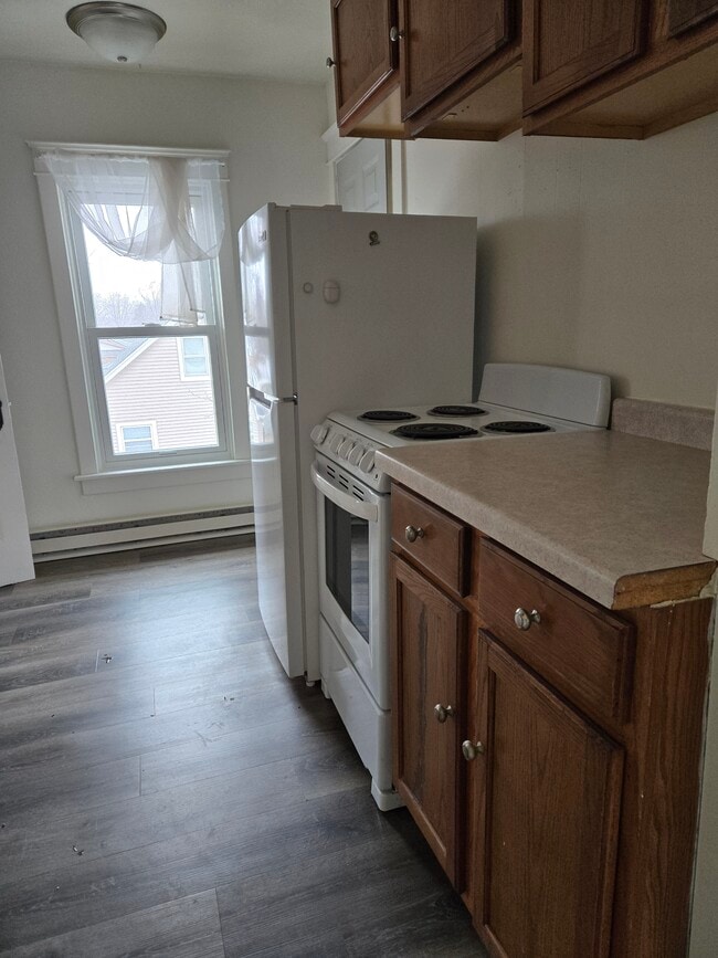 Building Photo - 414 W Council St Unit 414