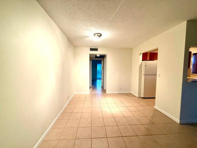 Photo - 22 Andover A