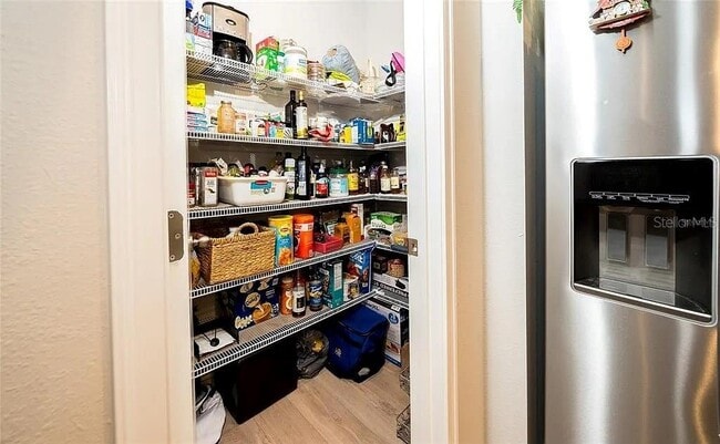 Photo - 26082 Woven Wicker Bnd