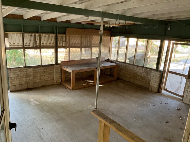 Photo - 122 W Birch St