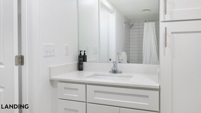 6029 W Irlo Bronson Memorial Hwy Unit 2B-201