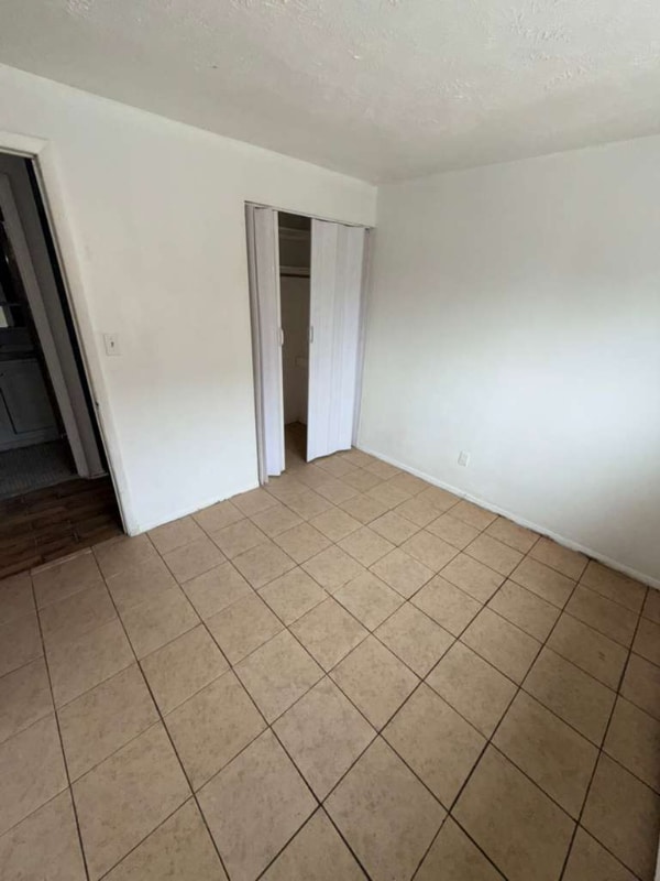 Photo - 14815 Euclid Ave Unidad 102