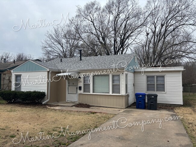 Building Photo - 1844 S Beacon Ave