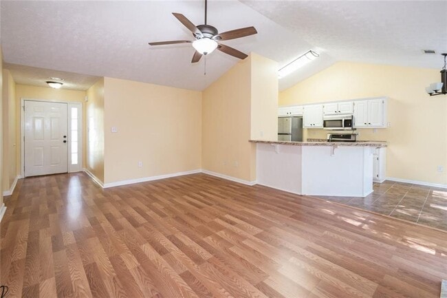 Photo - 118 Jimmy Reynolds Dr