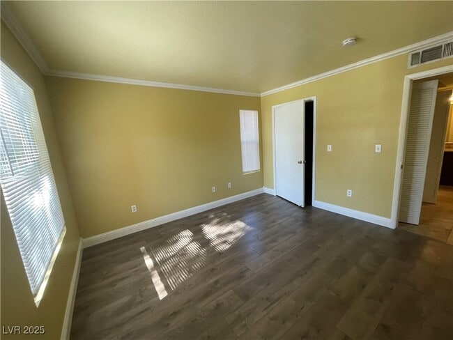 Photo - 1150 N Buffalo Dr Unidad 1041