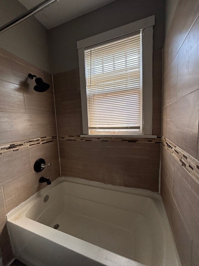 Photo - 3943 Alder St Unidad 2F
