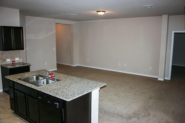 Photo - 5721 Roderick Dr