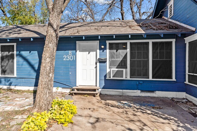 Photo - 2301 N 16th St