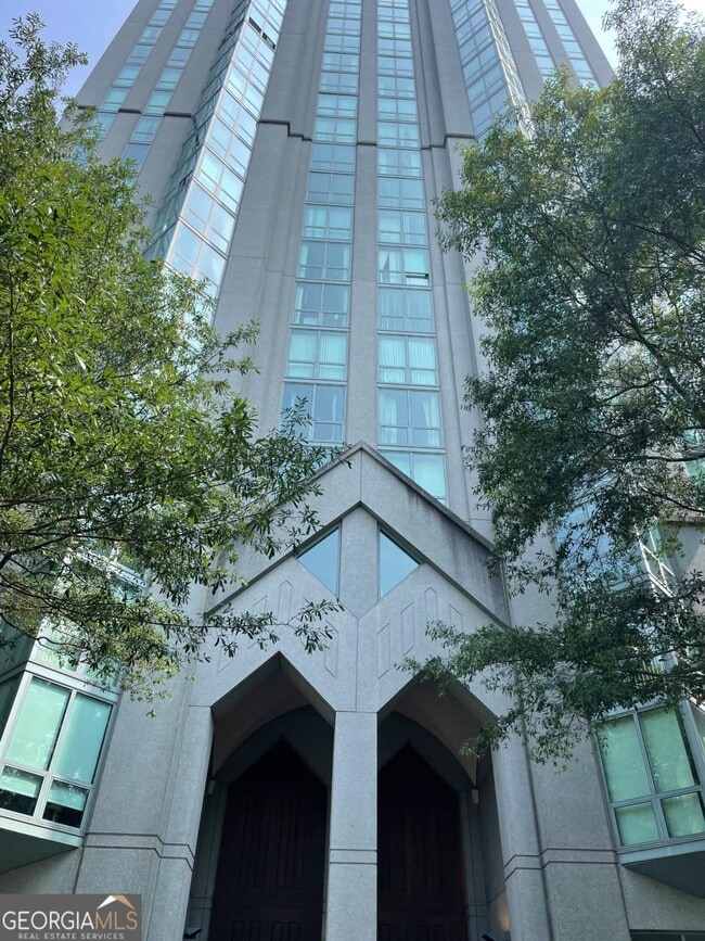 Building Photo - 2870 Pharr Ct S Northwest Unit 1802