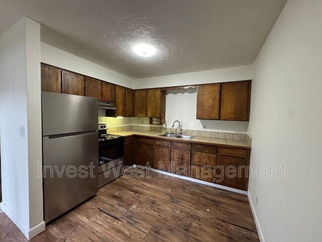 Photo - 1950 Dorothy Ave Unit 8