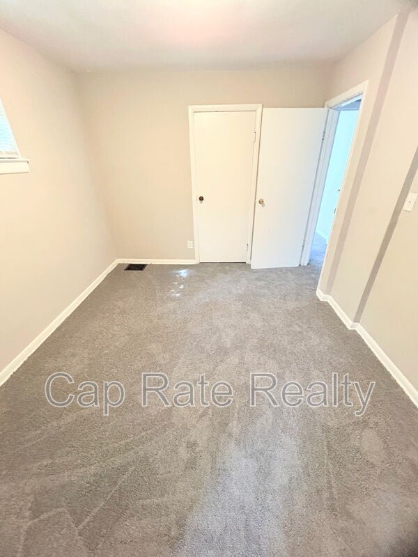 Photo - 981 E 13th Ave