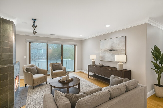 Photo - 263 Driftwood Ln Unit 2D