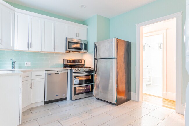 Building Photo - 11 Atkins St Unit 1