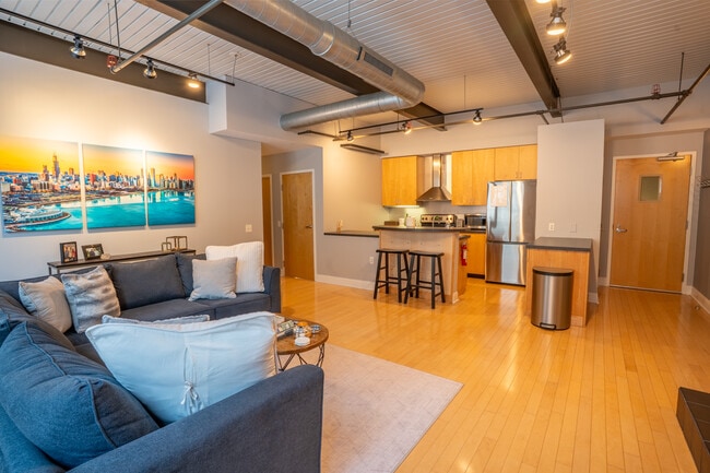 Photo - 75 Maple St Unidad 102