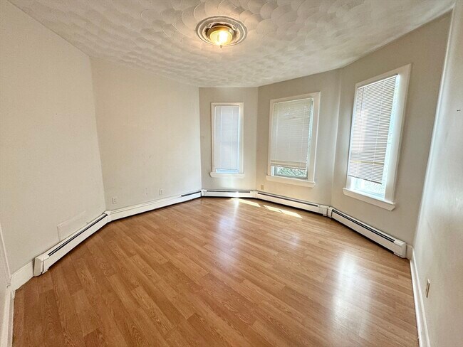 157 E Cottage St Unit 2