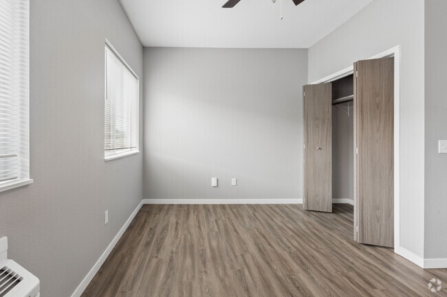 Studio - 458SF - Bedroom/Living Room
