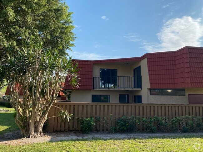 Building Photo - 8225 Severn Dr Unit B Rental
