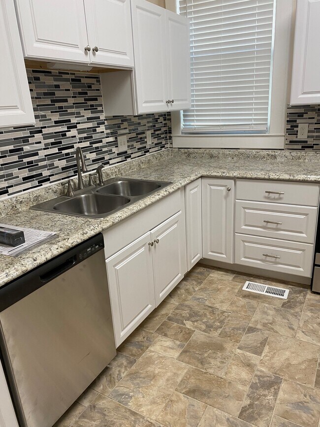 Kitchen - 2301 Abercorn St Apartments Unit A