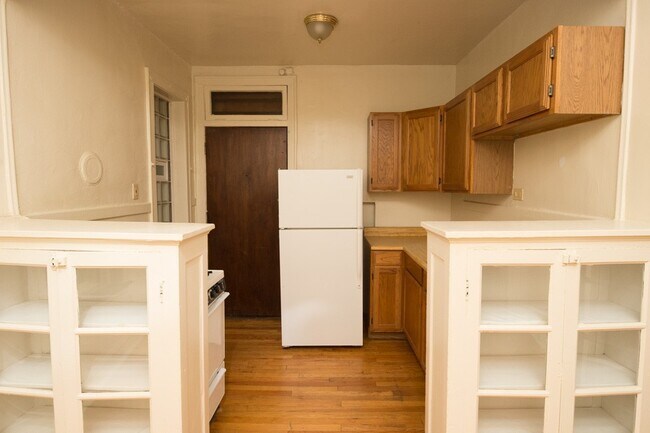 4115 N Paulina St Unit E3