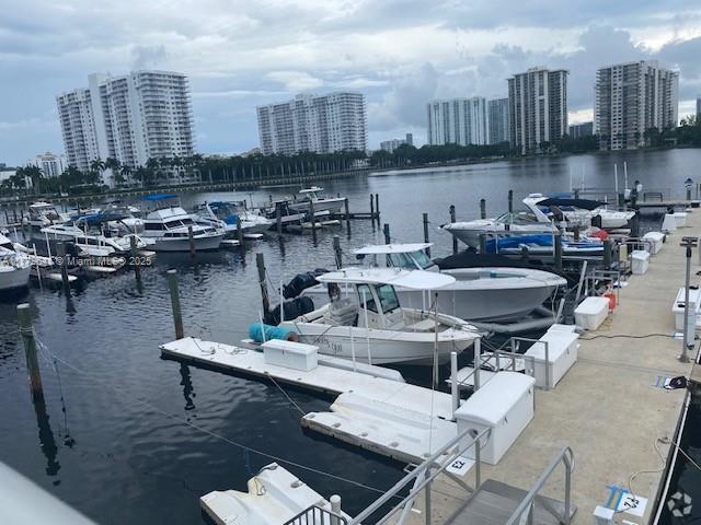 Building Photo - 18061 Biscayne Blvd Unit PH02-2 Rental