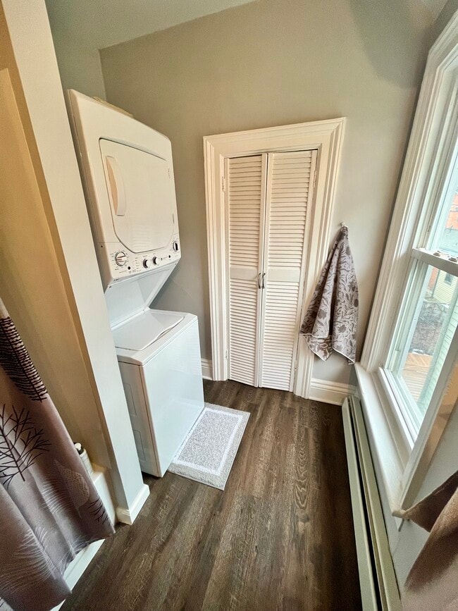 Photo - 42 Elmwood Ave Unidad UPPER