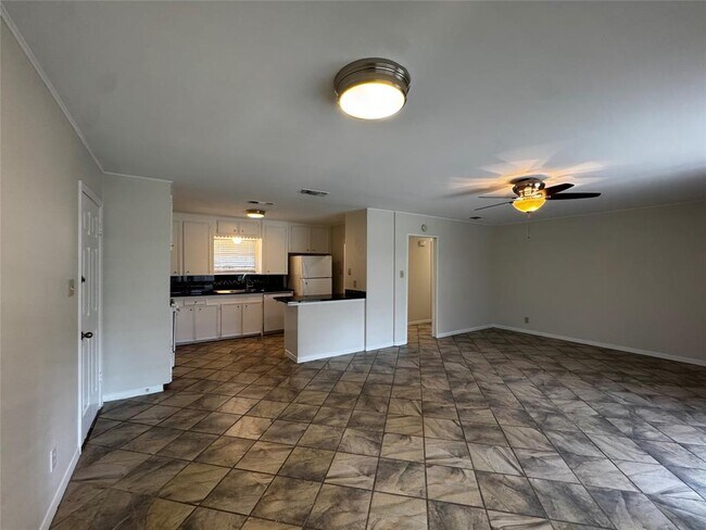 Photo - 5806 Coventry Ln
