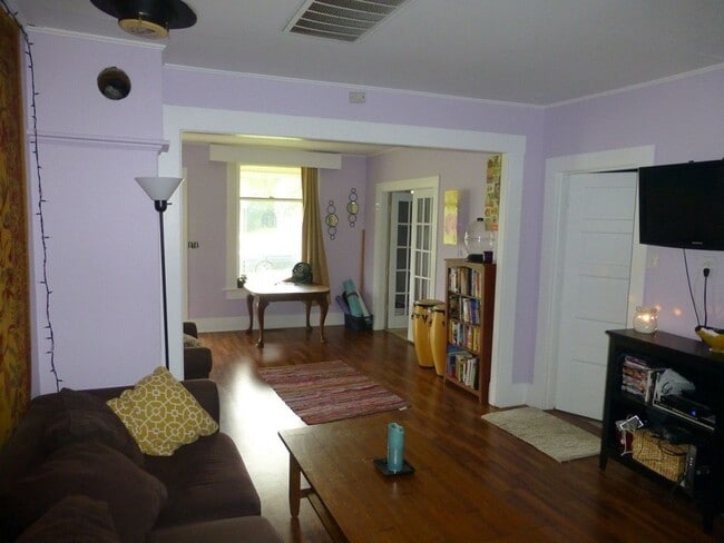 Photo - Pre-lease September - 4Bd/1Ba