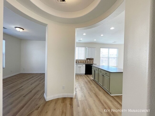 Photo - 2913 Big Mountain Ave