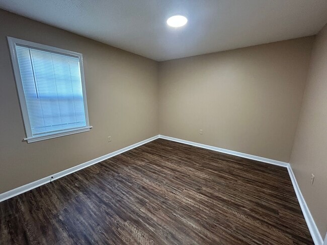 Photo - Washington Square Apartments #23 Unidad 023