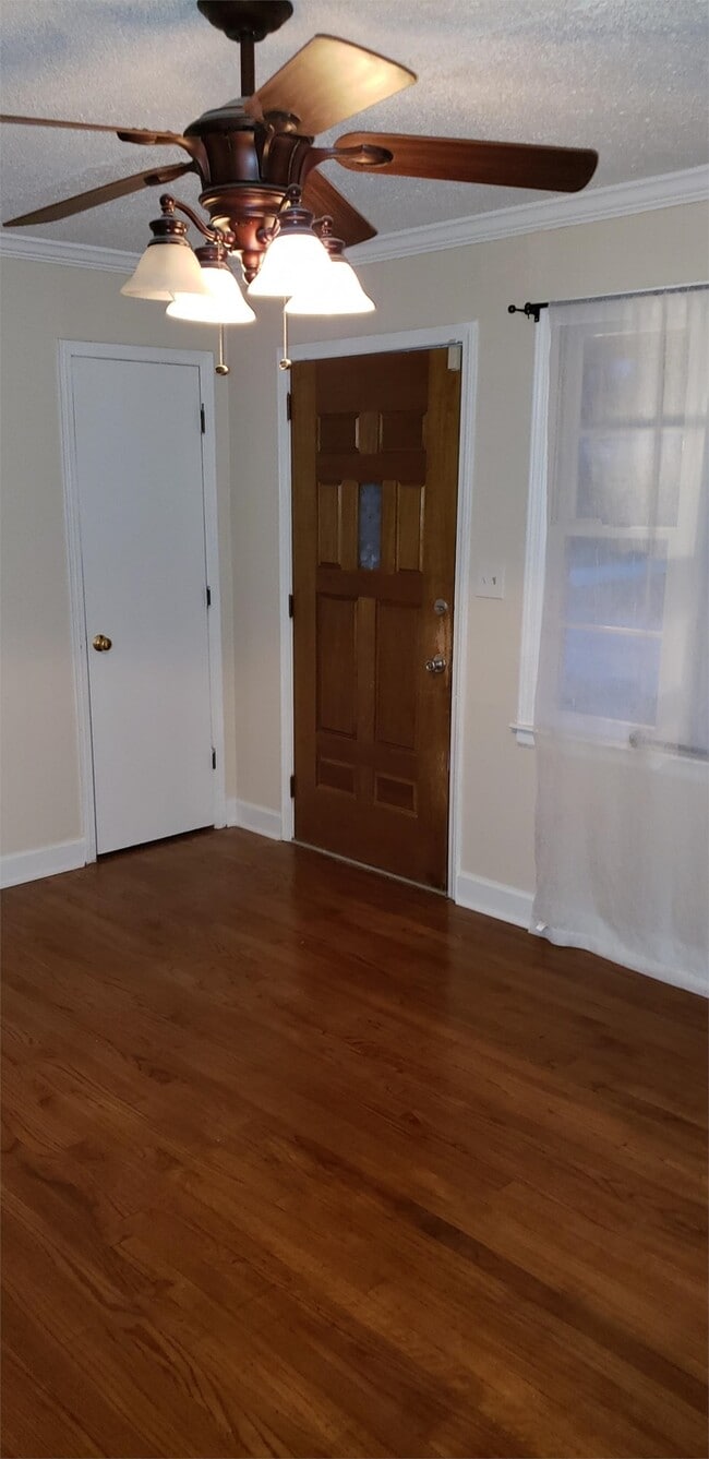 Photo - 804 N Campanella Exd