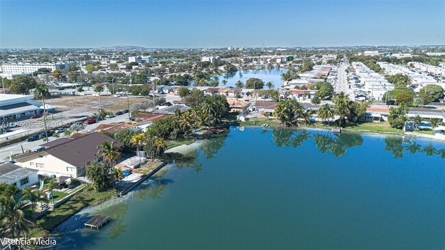 Photo - 783 W 78th St