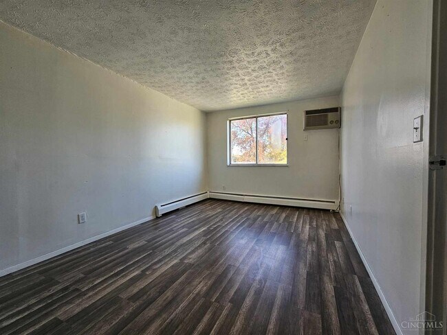 Photo - 2356 Harrison Ave