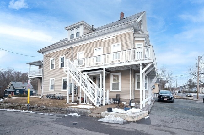 Photo - 285 W Elm St Unit 6