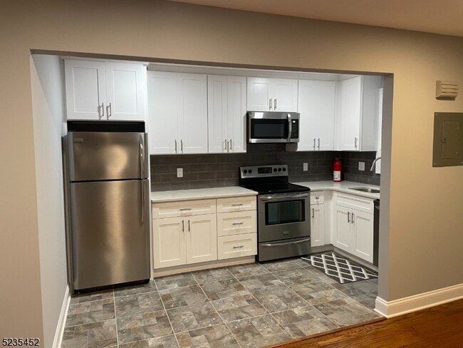Photo - 1 Oak Grove Rd Condo