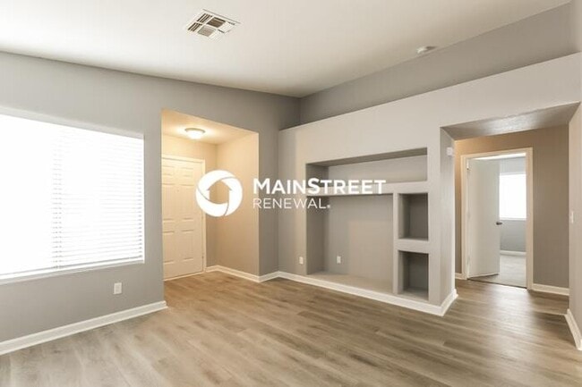 Photo - 3 Bedroom Pet-Friendly Home in Phoenix, AZ with Main Street Renewal